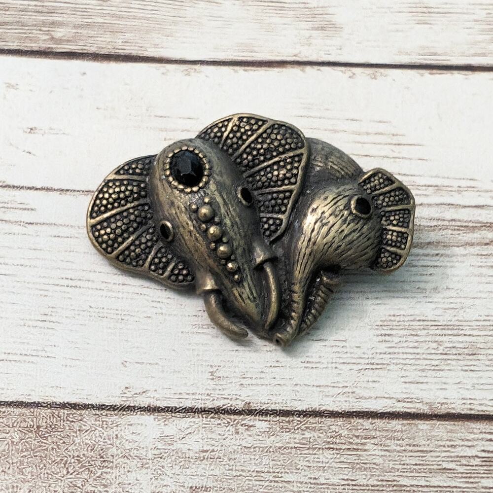 Vintage Brooch / Pin Stunning Elephants